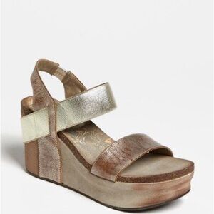 Metallic OTBT Platform Sandals